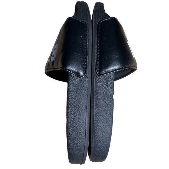 Skechers x Line Friends BT21 plush slides Sz 6 Rare - Picture 2 of 6